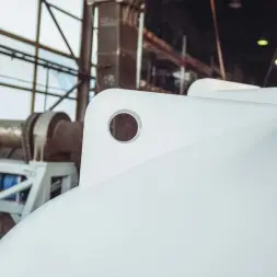 Емкость ЦКТ 5000 л с патрубком 90мм под плотность до 1,5 г/см3 белая в обрешетке